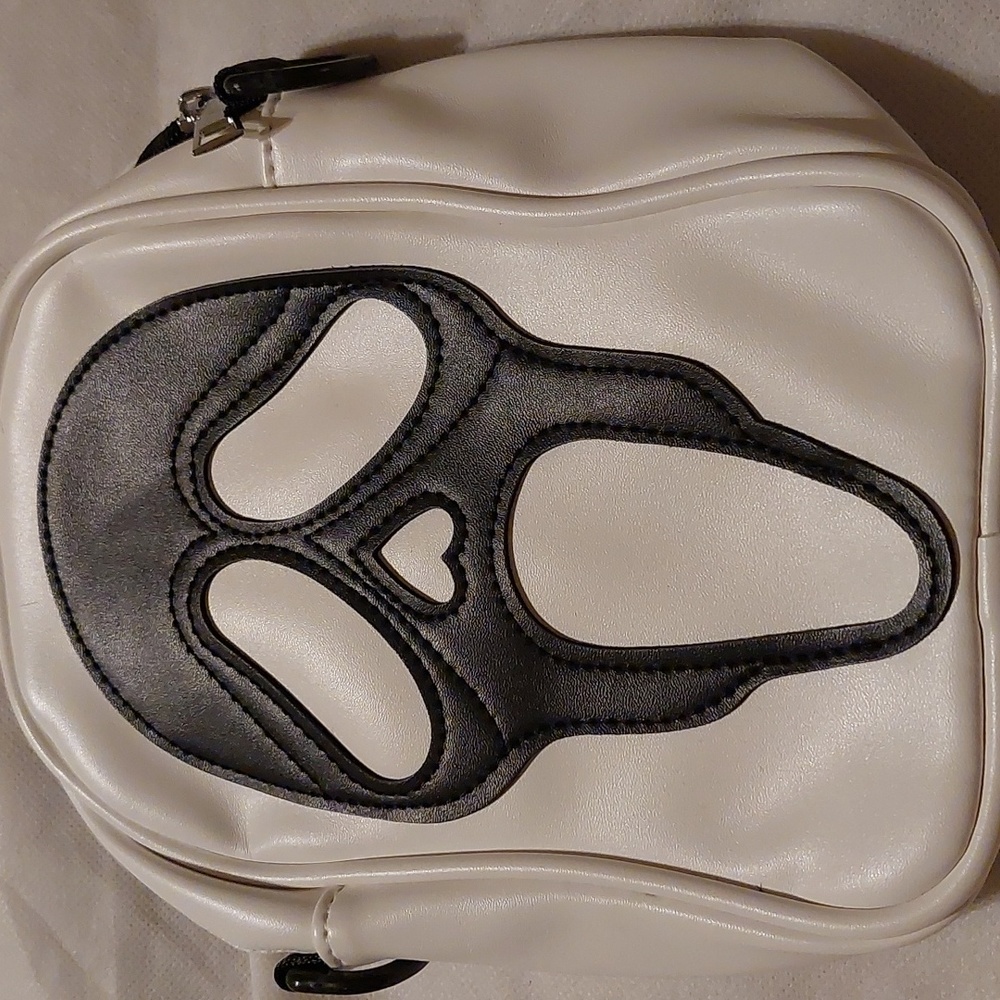 NWT Scream mask crossbody